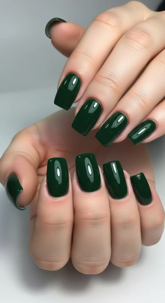 Hunter Green Gloss Nails