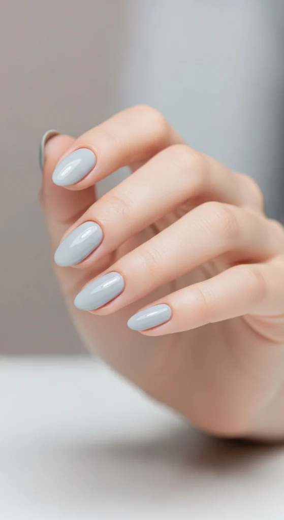Light Gray Polish for Chic Simplicity